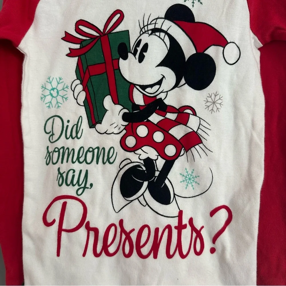 Disney Store Minnie Mouse “Did somebody say Presents?” pajama top